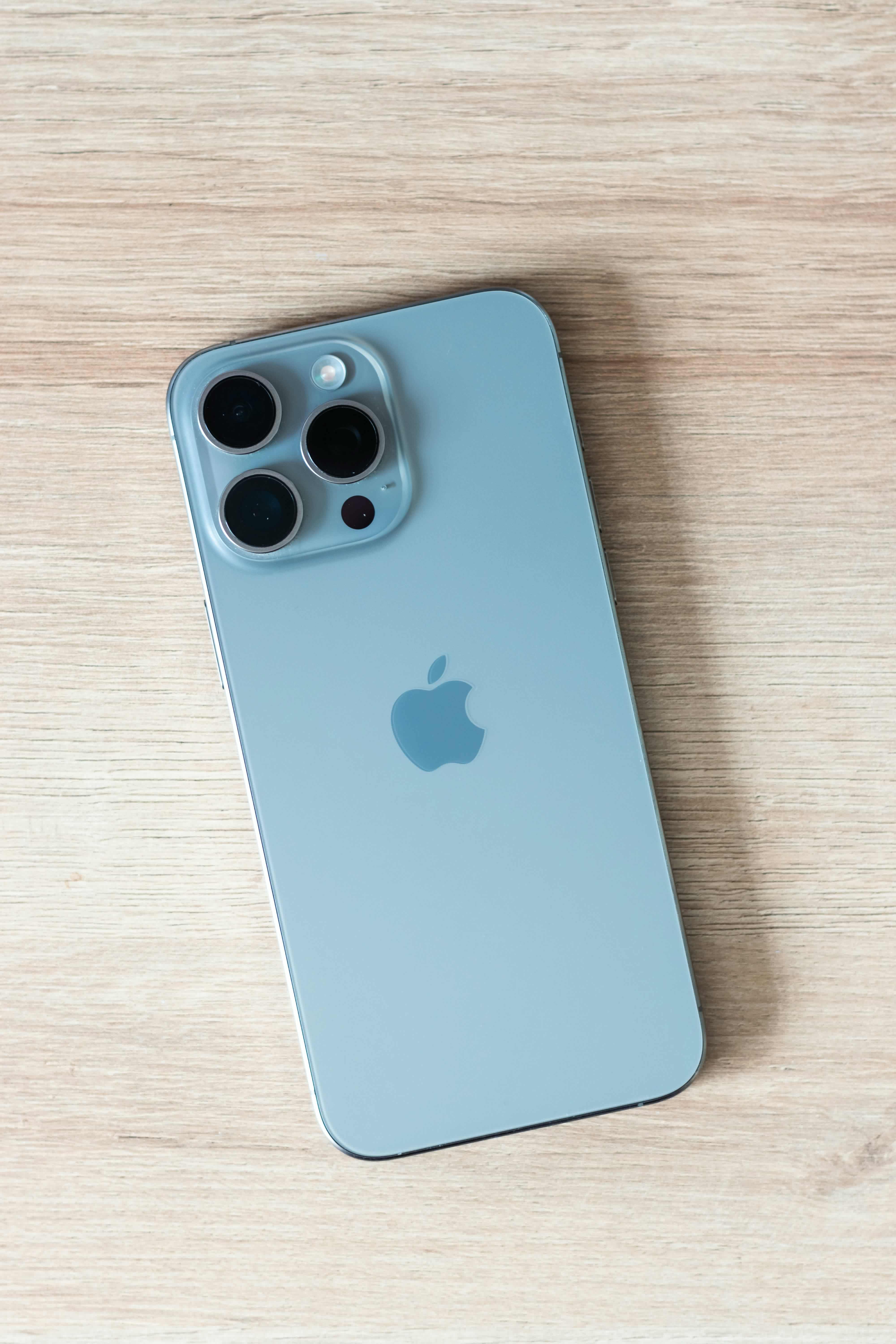 iPhone 16 Pro